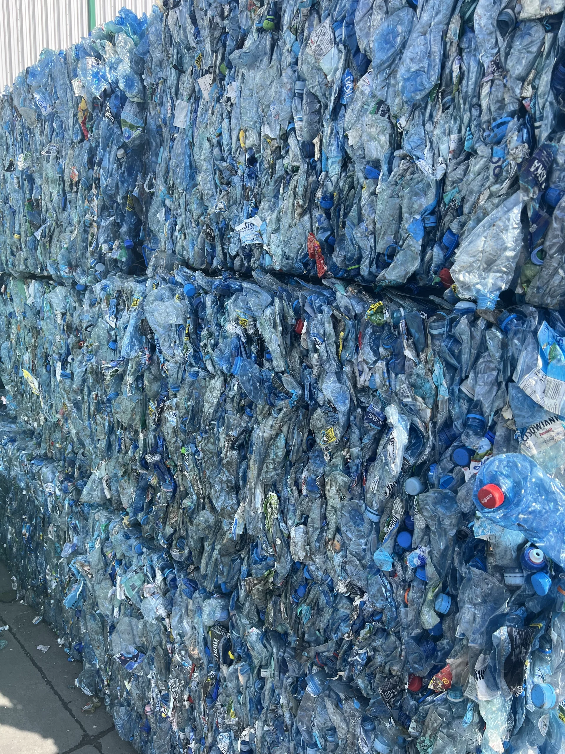 Sejm uchwalił ustawę wprowadzającą w Polsce system kaucyjny opakowań od 2025 roku